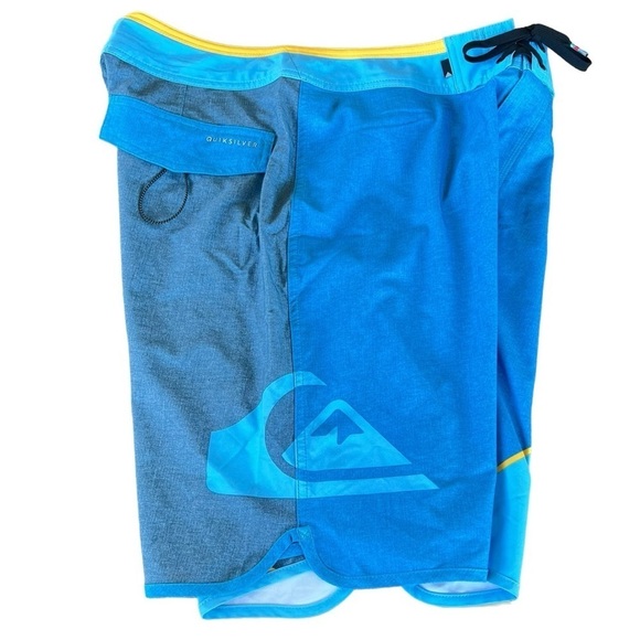 Quicksilver New Wave Everyday Boardshorts Blue Yellow 10” Inseam Size 34 GUC - Picture 3 of 10